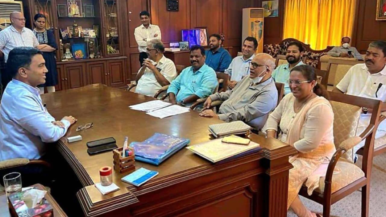 Goa Congress MLAs Join BJP : গোয়ায় কংগ্রেসের ঘর ফাঁকা! ১১-র মধ্যে ৮ বিধায়কই যোগ দিলেন বিজেপিতে