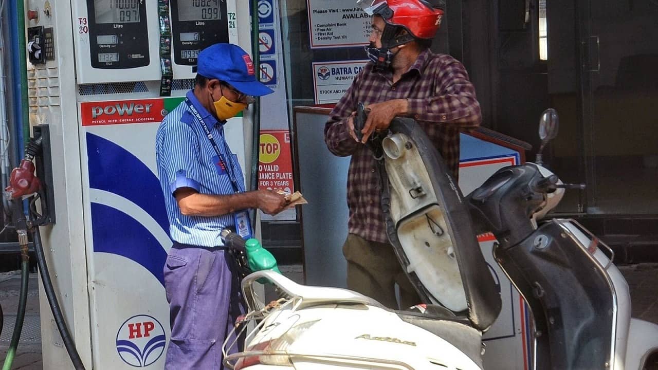 Honda Activa: ফুল ট্যাঙ্ক পেট্রল ভরাতে গিয়ে হন্ডা অ্যাক্টিভা মালিককে দিতে হল 55,000 টাকা, সে আবার কী!