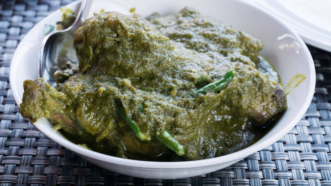 Special Recipe: ছুটির দিনে জমিয়ে রাধুন মহানায়কের প্রিয় লঙ্কা মুরগি! হিট রেসিপিটি শিখে নিন আপনিও