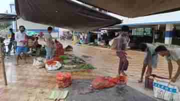 Malda: বার বার নজর যাচ্ছিল বুক পকেটের দিকে, মালদার বাজারে চোর সন্দেহে ল্যাম্প পোস্টে বেঁধে গণপিটুনি