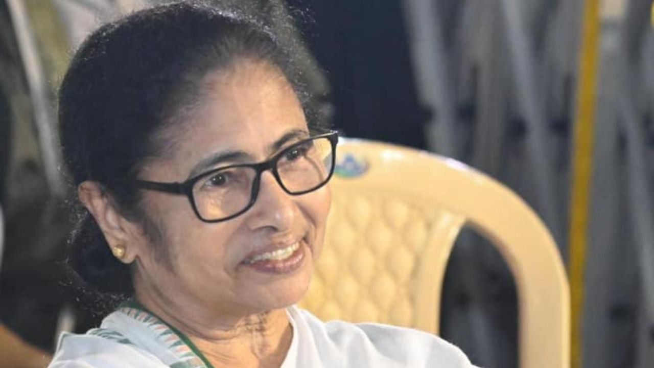 Mamata Banerjee: দেশের মধ্যে সেরার সেরা বাংলা, পড়ুয়া-শিক্ষক-অভিভাবকদের অভিনন্দন মমতার