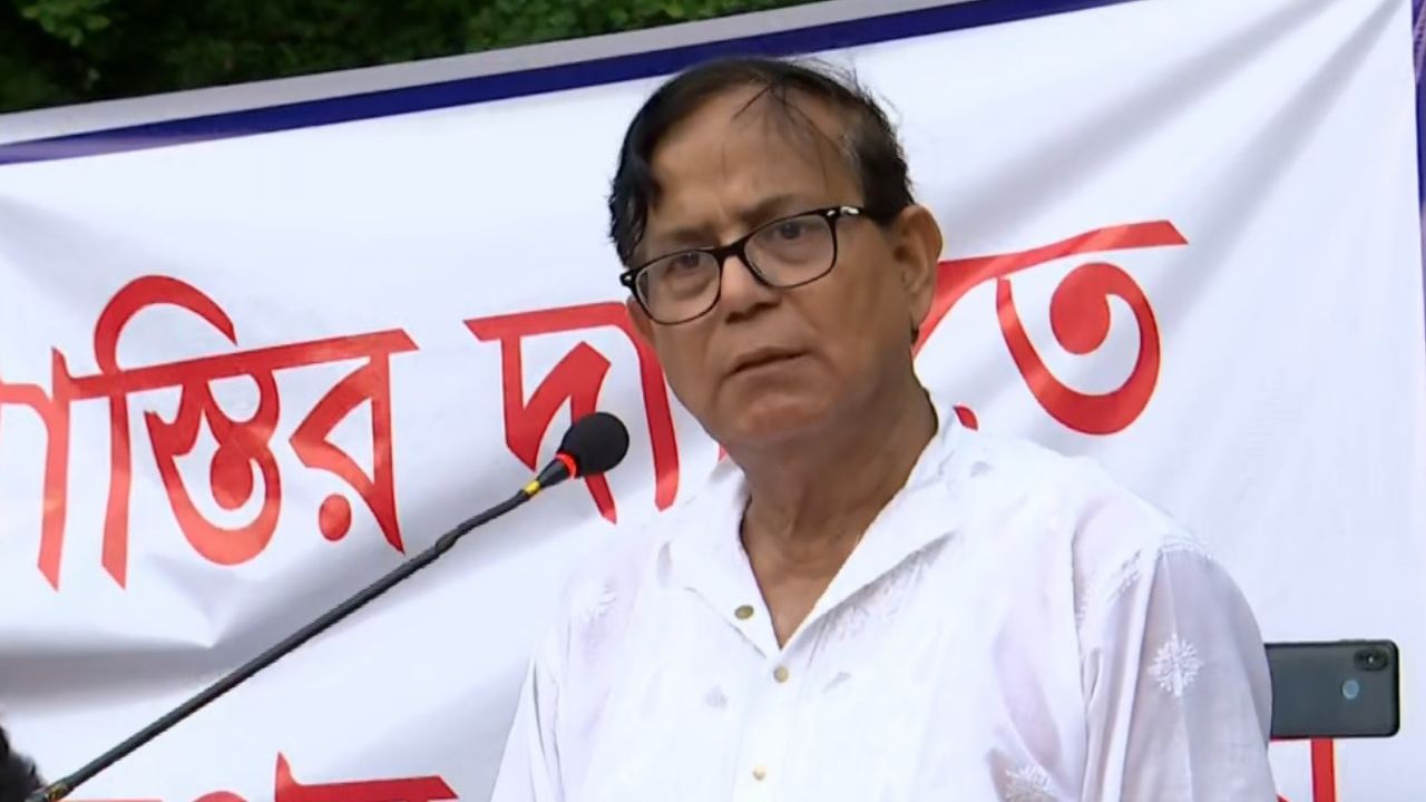 CPIM: 'পুলিশ উলঙ্গ হয়ে গিয়েছে, ডাহা ফেল', লাল পতাকার ভিড় থেকে উর্দিধারীদের নিশানা সেলিমের