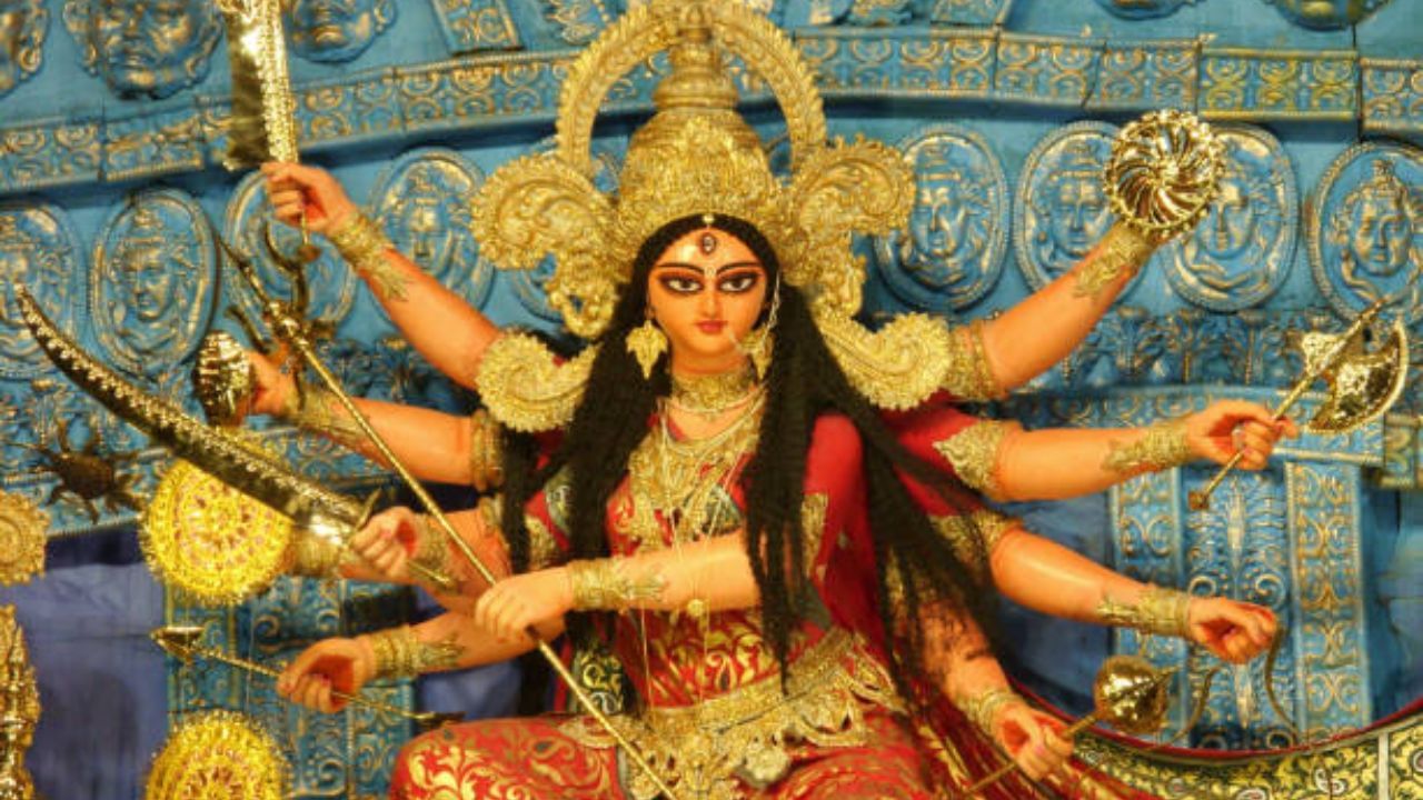 Navaratri 2022: নবরাত্রিতে আরাধনা করা হয় নবদুর্গার নয়টি রূপ, আজ কোন দেবী পূজিত হবেন? জেনে নিন