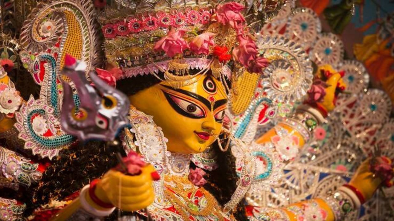 Durga Puja 2022: এবারের দুর্গাপুজোয় ‘বিরল’ শুভ যোগ! কখন কোন দেবীকে পুজো করলে পাওয়া যাবে শুভ ফল