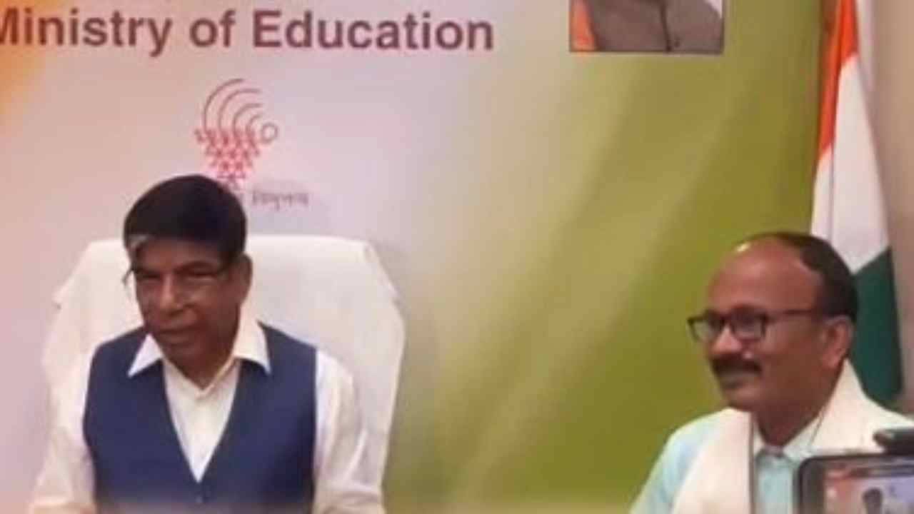 Bankura: শিক্ষক দিবসে সম্মানিত বাঁকুড়ার বুদ্ধদেব, ছাত্রের সাফল্যে গর্বিত শিক্ষা প্রতিমন্ত্রী সুভাষ সরকার