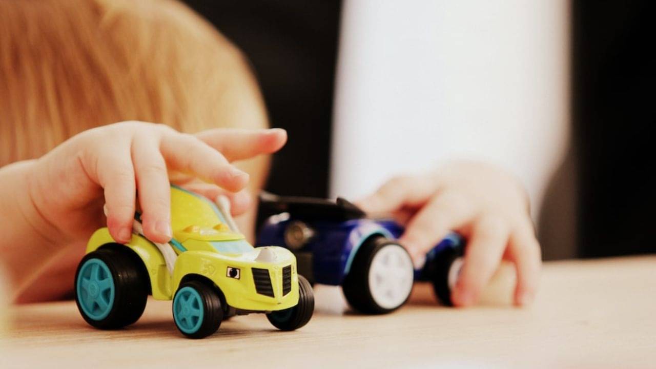 Plastic Toys for Kids: বাচ্চার হাতে প্লাস্টিকের খেলনা তুলে দিয়ে ভয়াবহ বিপদ ডেকে আনছেন না তো! সতর্কবার্তা বিজ্ঞানীদের