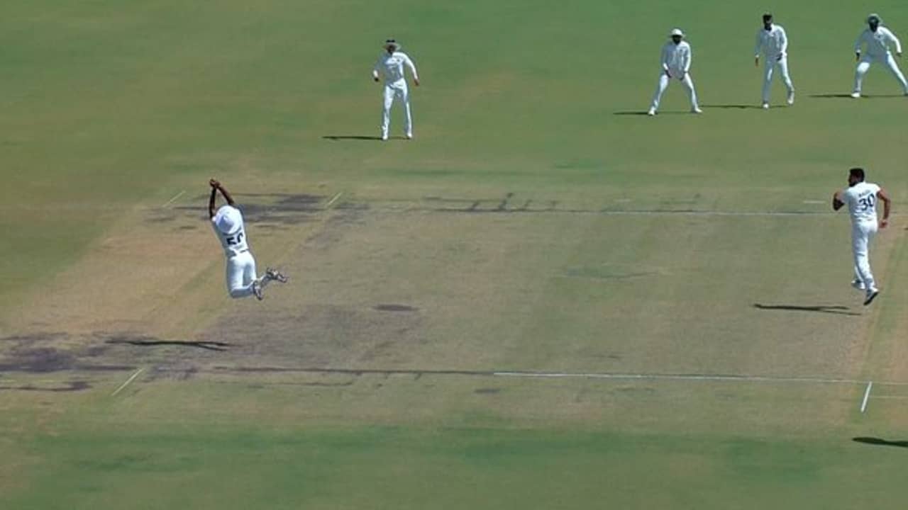 Duleep Trophy Final: রাহানে-শ্রেয়স ব্যর্থ, দলীপ ফাইনালে চাপে ওয়েস্ট জোন