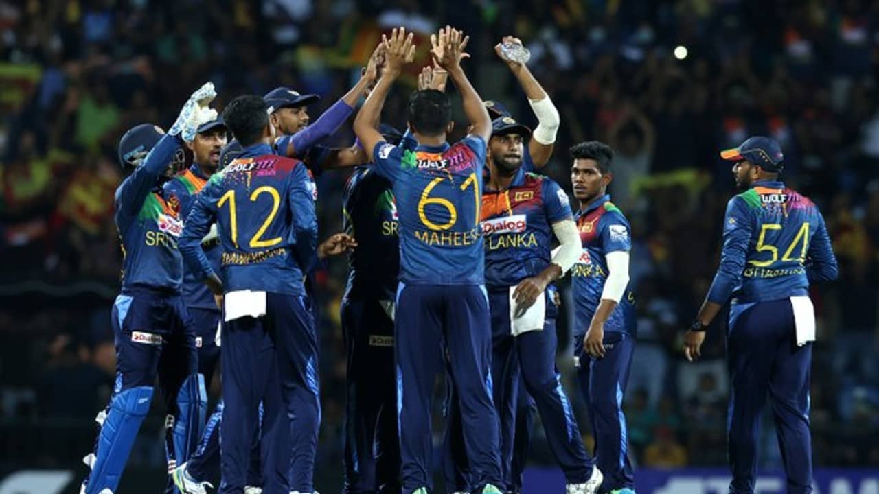 Asia Cup 2022: বিশাল রান তাড়া করে বাংলাদেশকে ছিটকে দিল শ্রীলঙ্কা