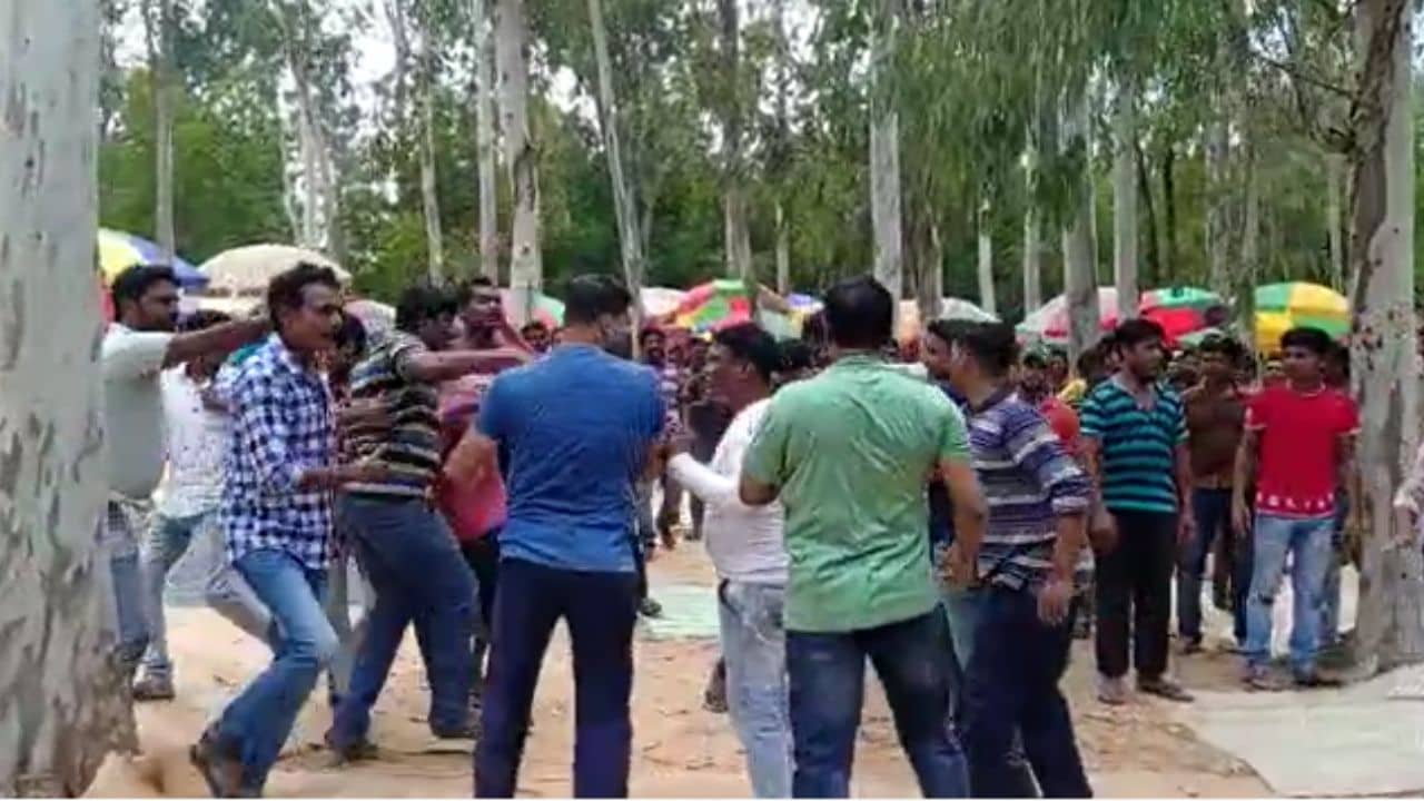 Santiniketan: কারা করবেন ব্যবসা, খোয়াই হাটে তুমুল গন্ডগোল