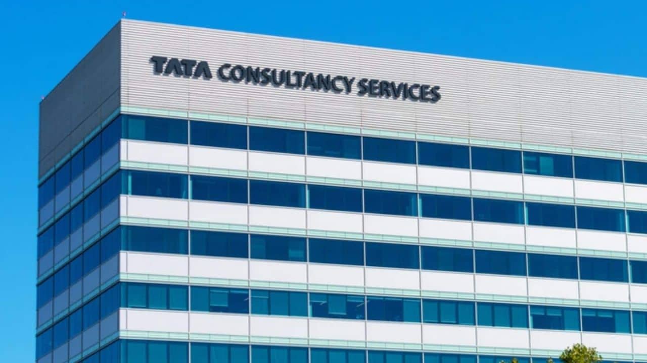 TCS News: কর্মীদের জন্য দরাজ TCS! সুখবরের কথা শোনালেন সংস্থার শীর্ষ আধিকারিক