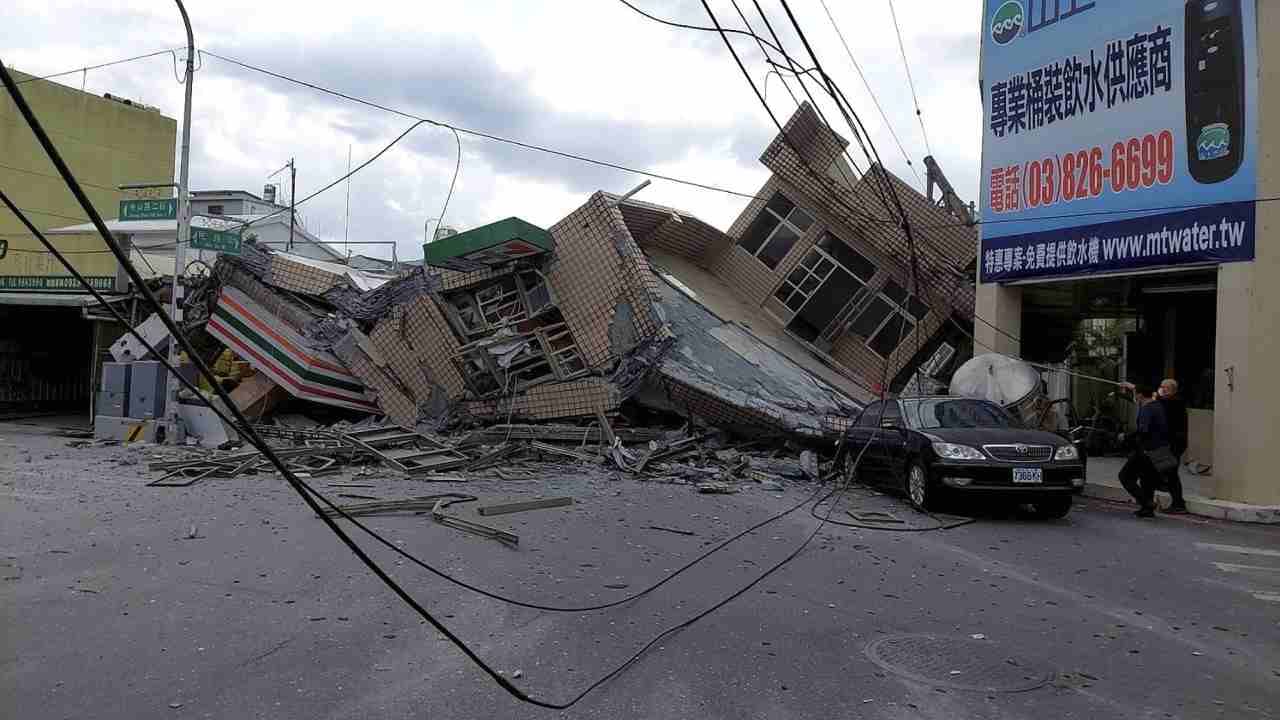 Taiwan earthquake: ধেয়ে আসছে সুনামি, শক্তিশালী ভূমিকম্পে তছনছ তাইওয়ান