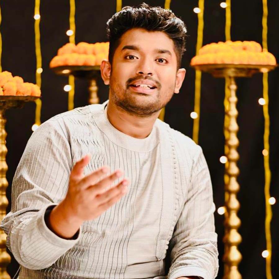 গীতিকার সুগত গুহ ভাষায়, "এই অসাধারণ প্রয়াসটির সঙ্গে যুক্ত থাকতে পেরে আমি ভীষণ খুশি। আমার কথার ডালিতে মাকে বরণ করার যে আনন্দ,  তা আর অন্য কিছুতে নেই। বহু গুণীজনের সমাহারে এটা এক অনন্য প্রয়াস,  যার ভাগীদার হতে পারাটাই গভীর আনন্দের।"