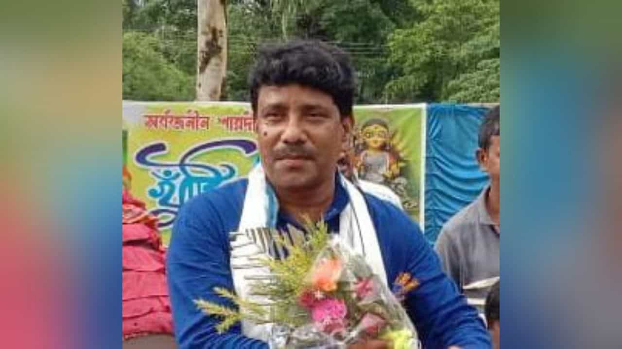 TMC in Purba Medinipur: পূর্ব মেদিনীপুরের নতুন জেলা সভাধিপতি উত্তম বারিক, জানালেন 'জোড়া টার্গেটের' কথা TMC in Purba Medinipur: পূর্ব মেদিনীপুরের নতুন জেলা সভাধিপতি উত্তম বারিক, জানালেন 'জোড়া টার্গেটের' কথা