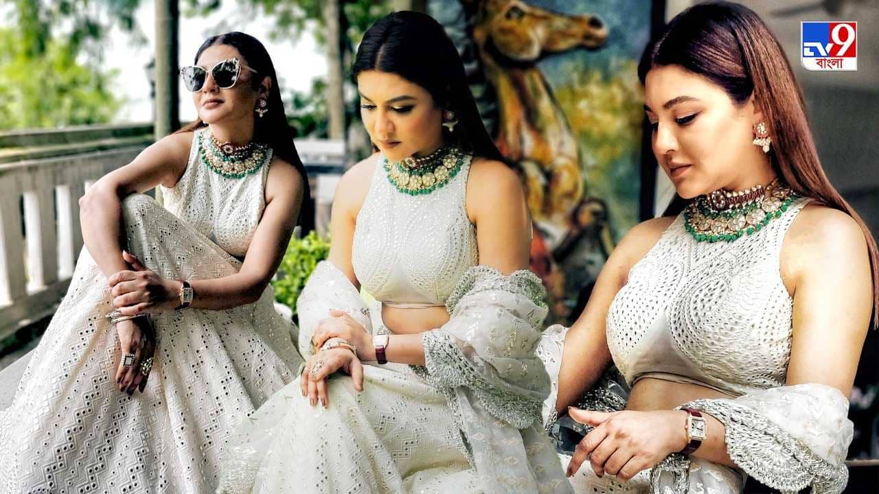 jaya Ahsan: হাকোবা লেহঙ্গা আর কুন্দনের গয়নায় পোজ দিলেন জয়া, ষষ্ঠীর বোধনে এমন পোশাক বাছতে পারেন আপনিও