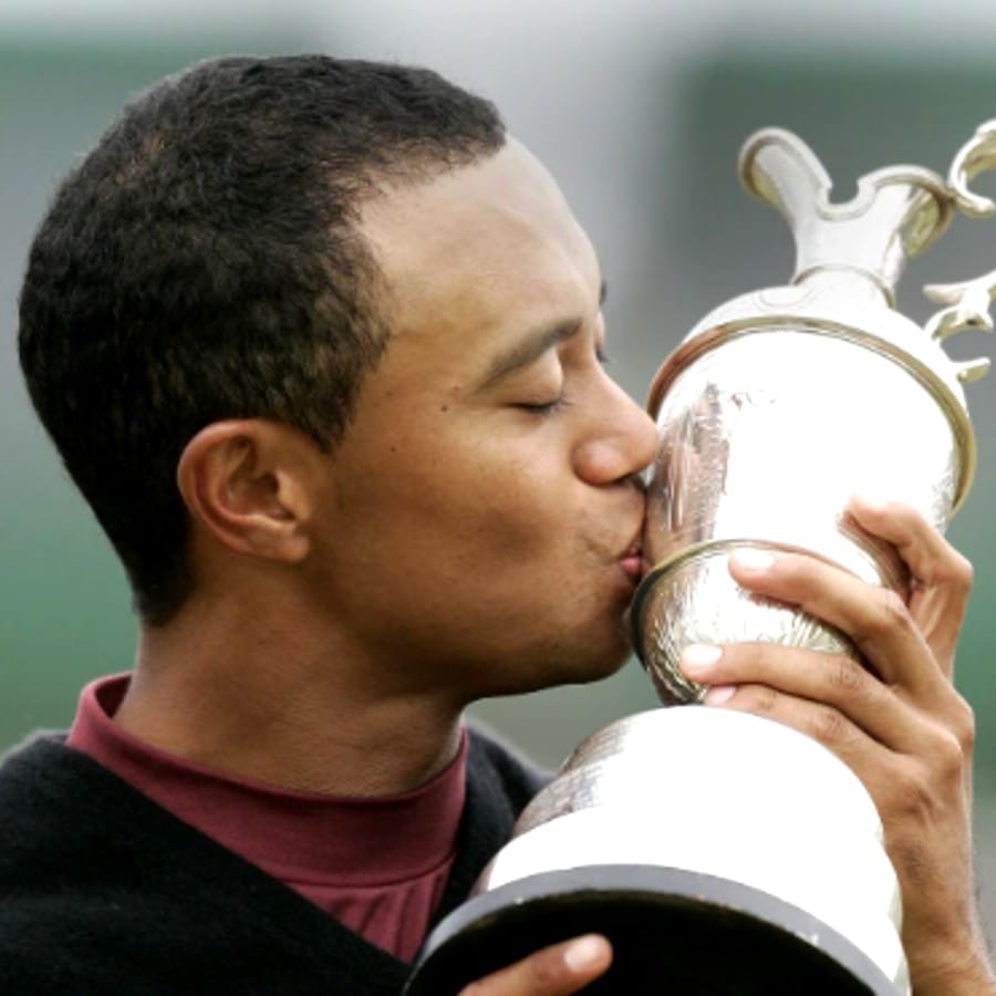 গল্ফ কোর্টে চার্লির মধ্যে বাবার ম্যানারিজম এবং স্টাইল চোখে পড়েছে। (ছবি:ইনস্টাগ্রাম)