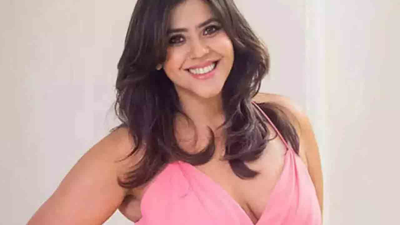 Ekta Kapoor: সিরিজ়ে আপত্তিকর দৃশ্যে বিপত্তি, গ্রেফতারি পরোওয়ানা জারি একতা কাপুরের