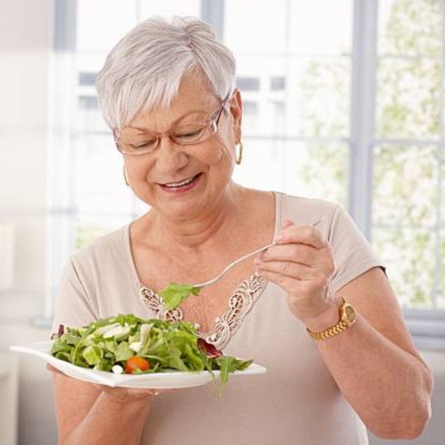 Older people should include foods in their daily diet to prevent deficiencies in essential micronutrients such as B vitamins, vitamin C, magnesium, iron, zinc, and selenium.  Choose fresh vegetables and fruits for this. 