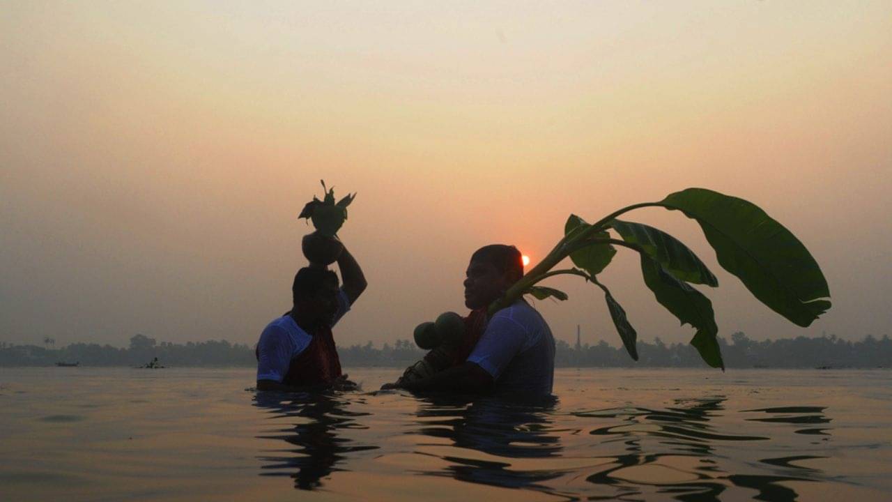 Durga Puja 2022: নবরাত্রির শুরুতেই ঘটস্থাপন করার রীতি? বাঙালিদের ঘট পুজো কেমন হয়, জানুন