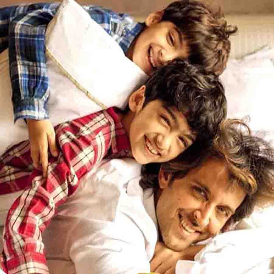 But did you know that Hrithik's two sons Rehaan and Harden are big critics of their father's films.  They watch a lot of movies. 