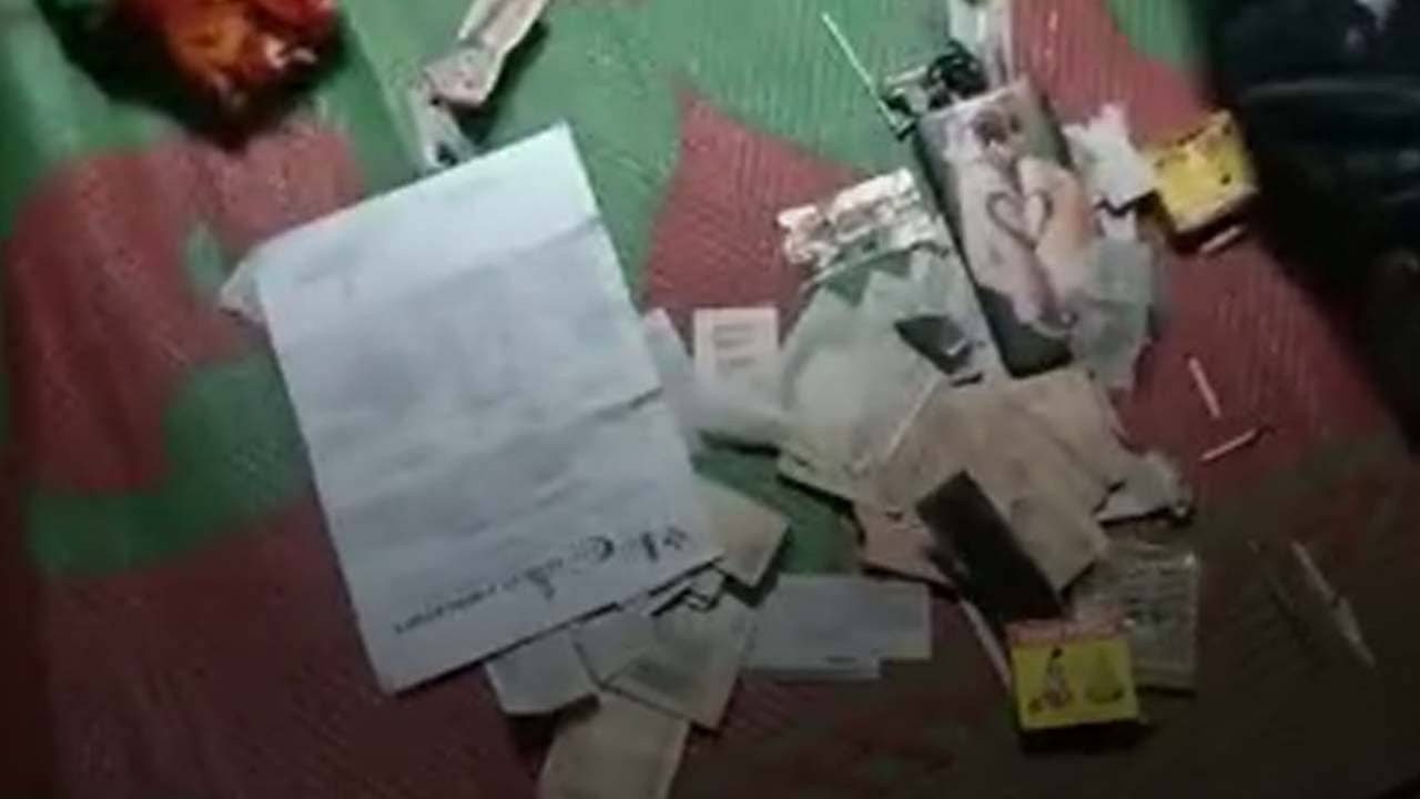 Pandua: তৃণমূল কর্মীর বাড়ি হেরোইনের ঠেক, জুয়ার আসর! হানা দিয়ে চার জনকে গ্রেফতার করল পুলিশ