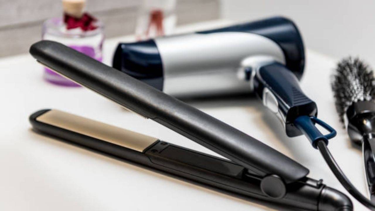 Hair Straightener: শখের বশে হেয়ার স্ট্রেটনার তো কিনেছেন তবে ব্যবহার করার আগে মাথায় রাখুনন এই সব টিপস