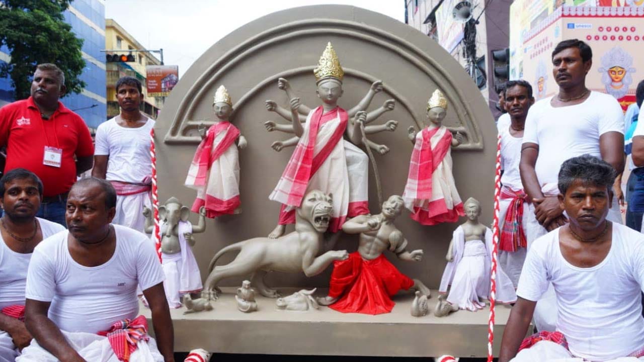 Puj Rally Durga Puja Rally: উত্তর থেকে দক্ষিণ, জেলায় জেলায় বর্ণাড্য শোভাযাত্রা ...