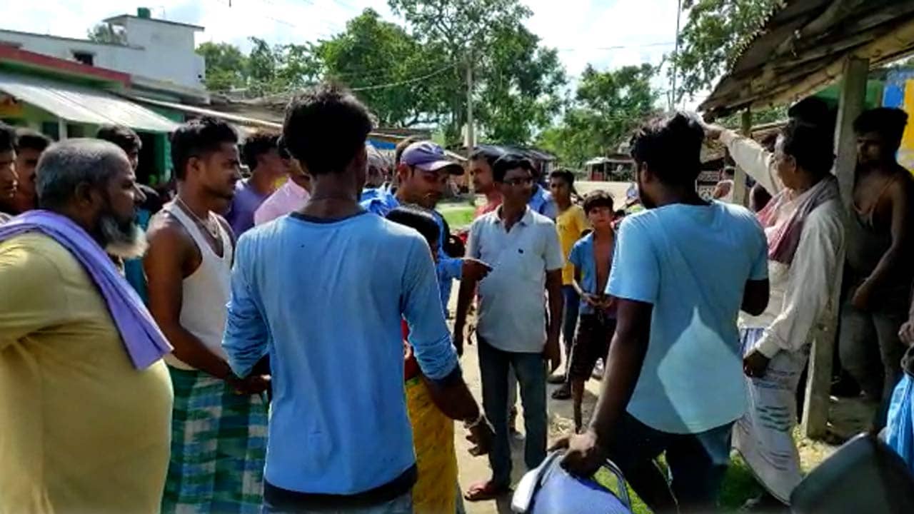 Maldah: পাশে থাকার আশ্বাস দিয়ে টাকা হাতানোর অভিযোগ, গ্রেফতার যুবক