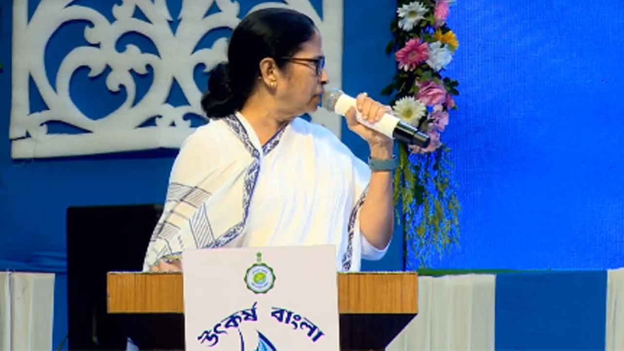 Mamata Banerjee: আজই ১১ হাজার চাকরির নিয়োগপত্র, নেতাজি ইন্ডোরে প্রতিশ্রুতিপূরণে মুখ্যমন্ত্রী
