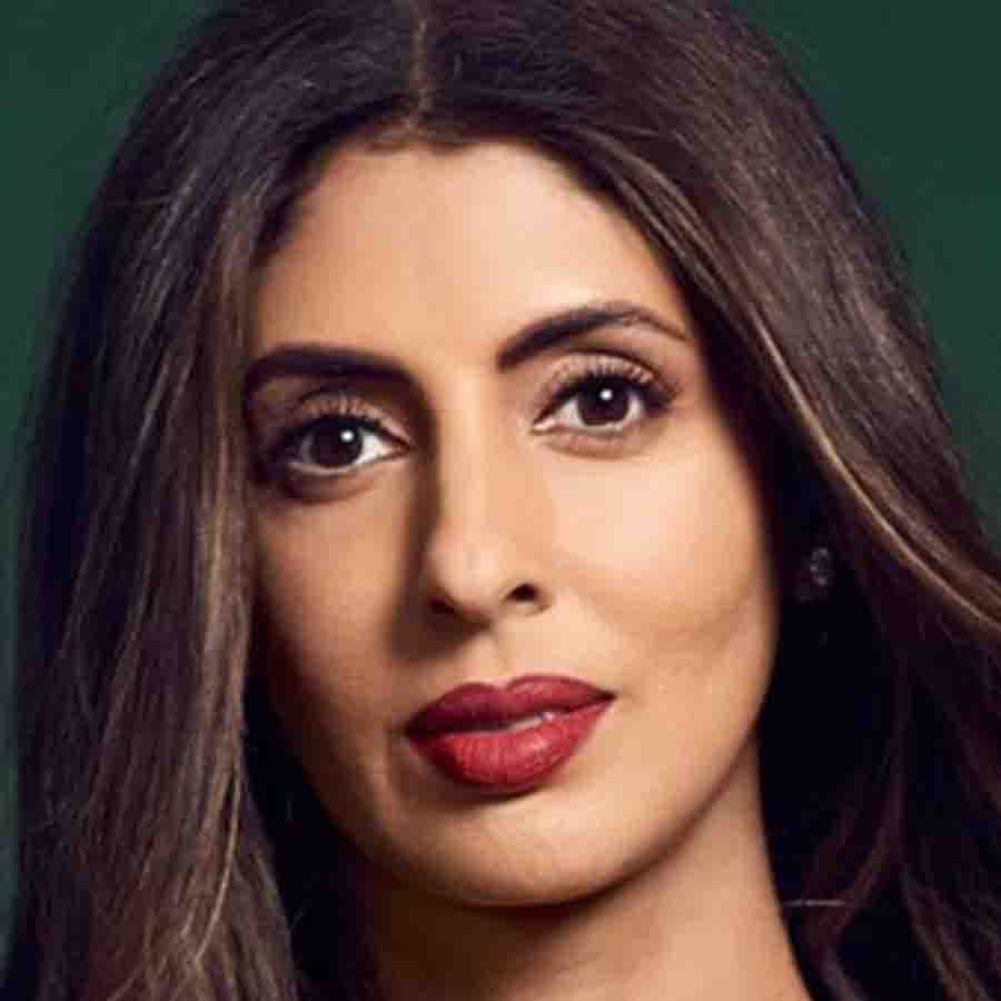 শ্বেতা বচ্চন নন্দা - একটা সময় শ্বেতা খোলাখুলি জানিয়ে দিয়েছিলেন যে তিনি টিনসেল টাউনে কাজ করতে চান না। স্ত্রী ও মা হিসেবেই নিজের দায়িত্ব পালন করতে চান তিনি। তাঁর একটি ফ্যাশন ব্র্যান্ডও আছে।