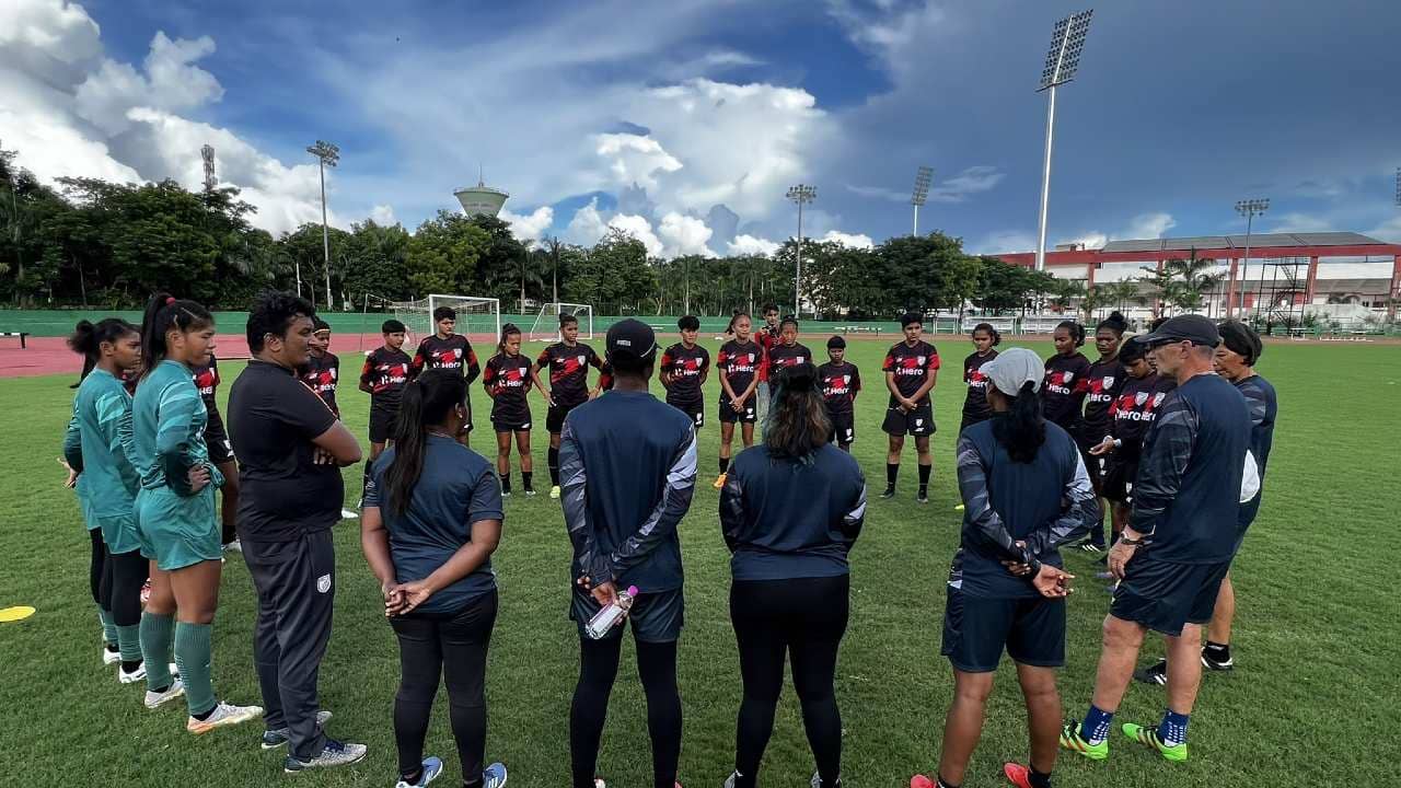 U-17 Women’s World Cup: ভারতের হয়ে বিশ্বকাপের মঞ্চ মাতাতে তৈরি ঝাড়খণ্ডের ৬ কিশোরী