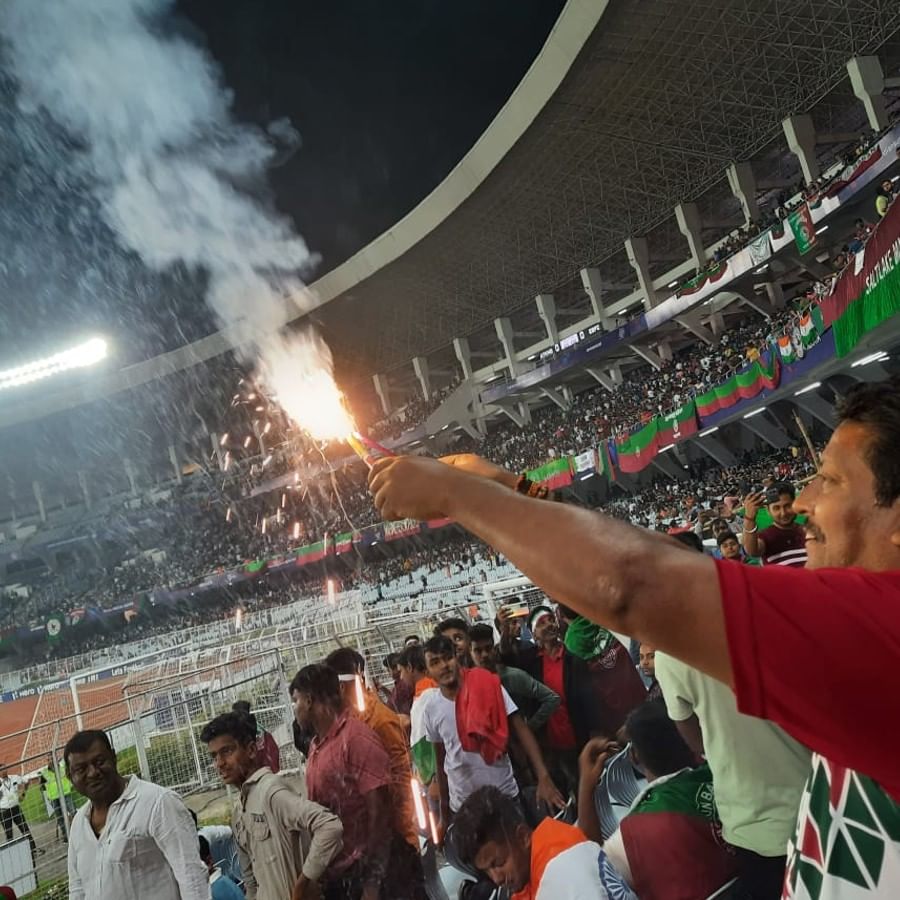 স্বাভাবিকভাবেই আত্মবিশ্বাসে এগিয়ে ছিল এটিকে মোহনবাগান। টানা সাতটি ডার্বি (Kolkata Derby) জয়ই ছিল লক্ষ্য। প্রত্যাশা পূরণও হল। (ছবি: নিজস্ব)