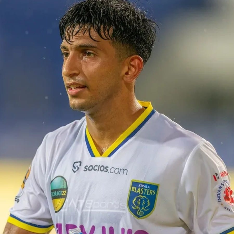 আবদুল সামাদ, কেরালা ব্লাস্টার্সের অ্যাটাকিং মিডফিল্ডার: মালয়ালি মিডফিল্ডারকে নিয়ে অগাধ আশা কেরলের দলটির। দূরপাল্লার শটে গোল করার ক্ষেত্রে বিষেশজ্ঞ হয়ে উঠেছেন। গত মরসুমের পর এবারও আইএসএলে উঠতে পারে সামাদ ঝড়। 