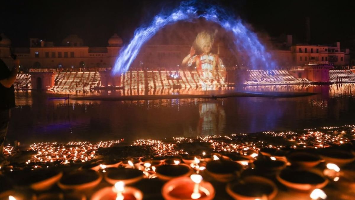 Ayodhya Deepotsav 2022: দীপাবলি উলক্ষ্যে ১৫ লক্ষেরও বেশি প্রদীপ জ্বালিয়ে ফের বিশ্বরেকর্ড গড়ল অযোধ্যা!