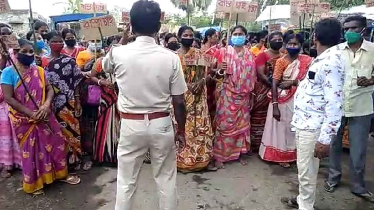 Bankura Road Accident:  পরপর চার জনকে ধাক্কা, বাঁকুড়ায় গাড়ি দুর্ঘটনায় মৃত ২, আহত আরও ২