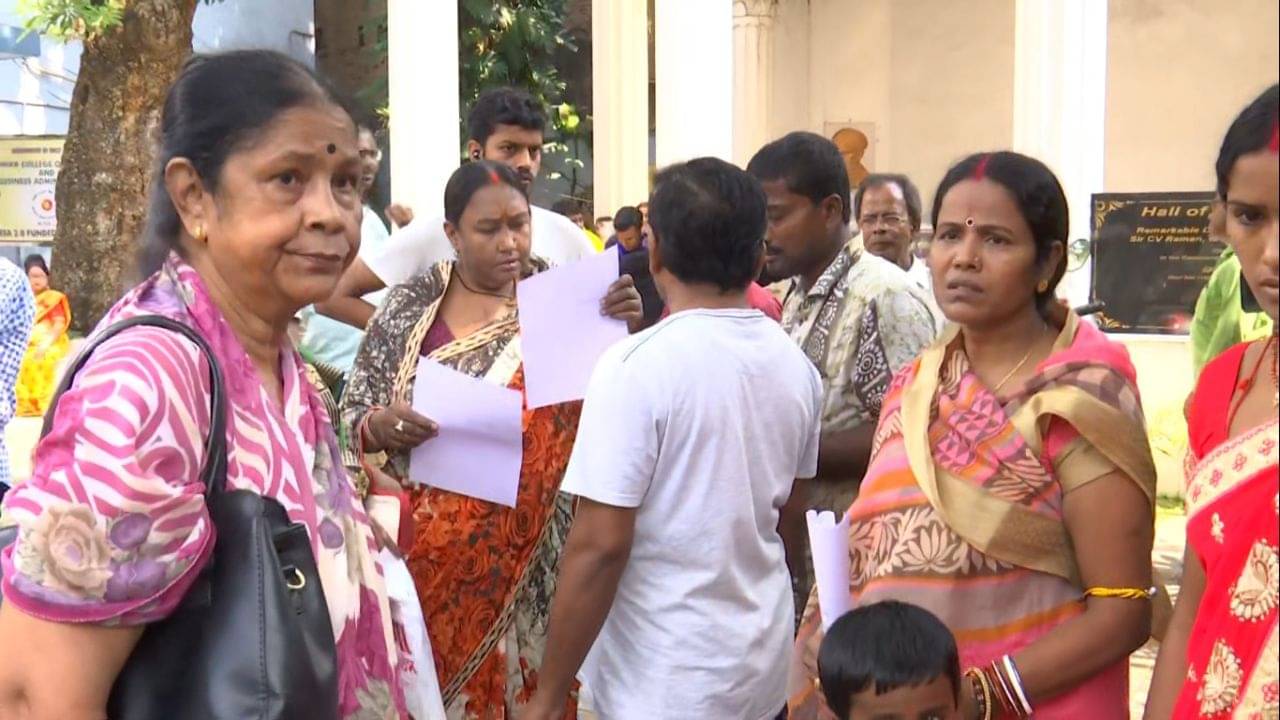 Bowbazar: বউবাজারের দুর্ভোগের শিকার মানুষদের সমস্যার কথা শোনার জন্য খোলা হল অস্থায়ী ক্যাম্প