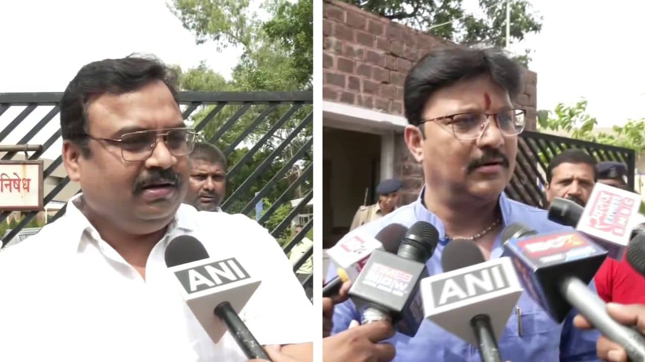 Congress: চলন্ত ট্রেনে মহিলাকে হেনস্থা, অভিযোগ পেয়ে দুই বিধায়ককে গ্রেফতার করল পুলিশ