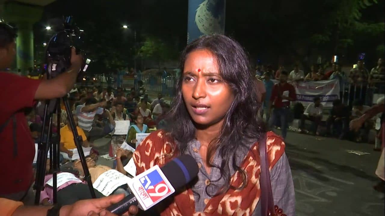 TET Protest: রাজনীতি করতে নয়, পেটের দায়ে, বাঁচার দায়ে আজ ওরা রাস্তায়: দীপ্সিতা