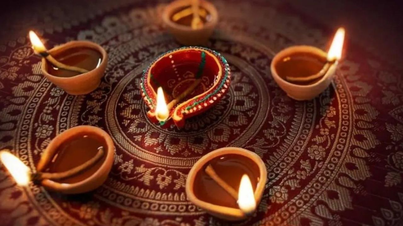 Diwali 2022: ৩ শুভ গ্রহ-নক্ষত্রের জেরে দারুণ শুভ এবারের দীপাবলি! এতটুকু ছোঁবে না সূর্যগ্রহণের কুপ্রভাবও