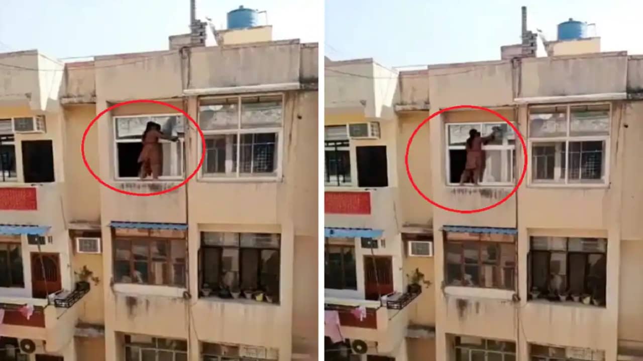 Diwali Ki Safai: দীপাবলির আগে ঘর সাফাই করতে গিয়ে বিপজ্জনক উচ্চতায় মহিলা, তারপর...