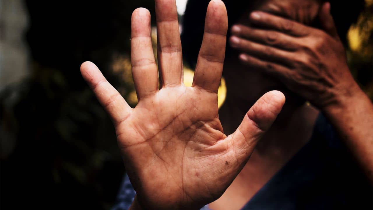 Kerala Domestic Violence: স্বামীর অনিচ্ছা সত্ত্বেও ঋণ শোধ করতে চাকরি করেন স্ত্রী, মহিলার পরিণতি দেখল সোশ্যাল মিডিয়া