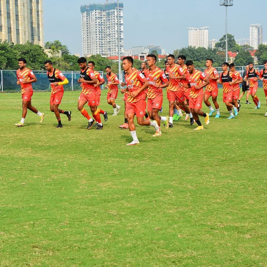 বড় ম্যাচে যাঁরা ভালো খেলবে তাঁরাই জিতবে। শনিবার সমর্থকদের মান রাখতে তৎপর ইস্টবেঙ্গল। গতকাল ইস্টবেঙ্গলের ডিফেন্ডার সার্থক গোলুই বলেছেন, "পজিটিভ ভাবনা নিয়ে মাঠে নামবেন।" (ছবি:রাহুল সাধুখাঁ)