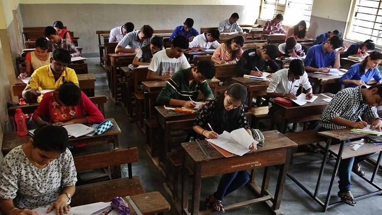 TET exam: টেট পরীক্ষাকেন্দ্রে কী কী নিয়ম মানতে হবে, নির্দেশিকা প্রকাশ পর্ষদের