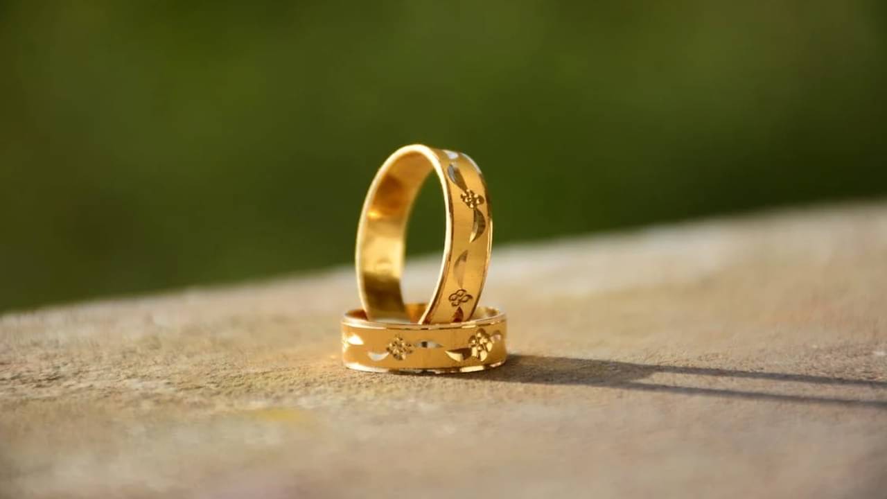 Gold Price Today: আজ কলকাতায় সোনা-রুপোর দর কত? দেখে নিন দামের তালিকা