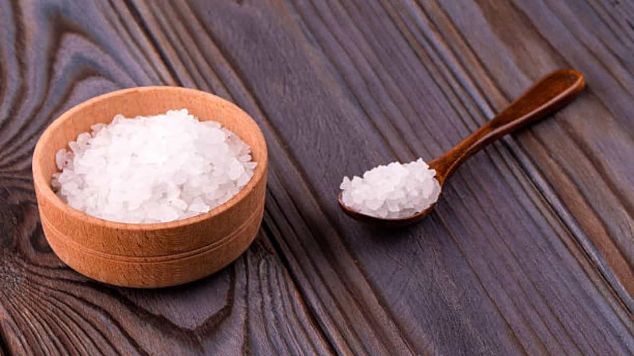 Epsom Salt: মানসিক অবসাদে ভুগছেন? স্নানের জলে এপসম লবণ মেশালে উপকার পাবেন, বলছে নতুন গবেষণা Epsom Salt: মানসিক অবসাদে ভুগছেন? স্নানের জলে এপসম লবণ মেশালে উপকার পাবেন, বলছে নতুন গবেষণা