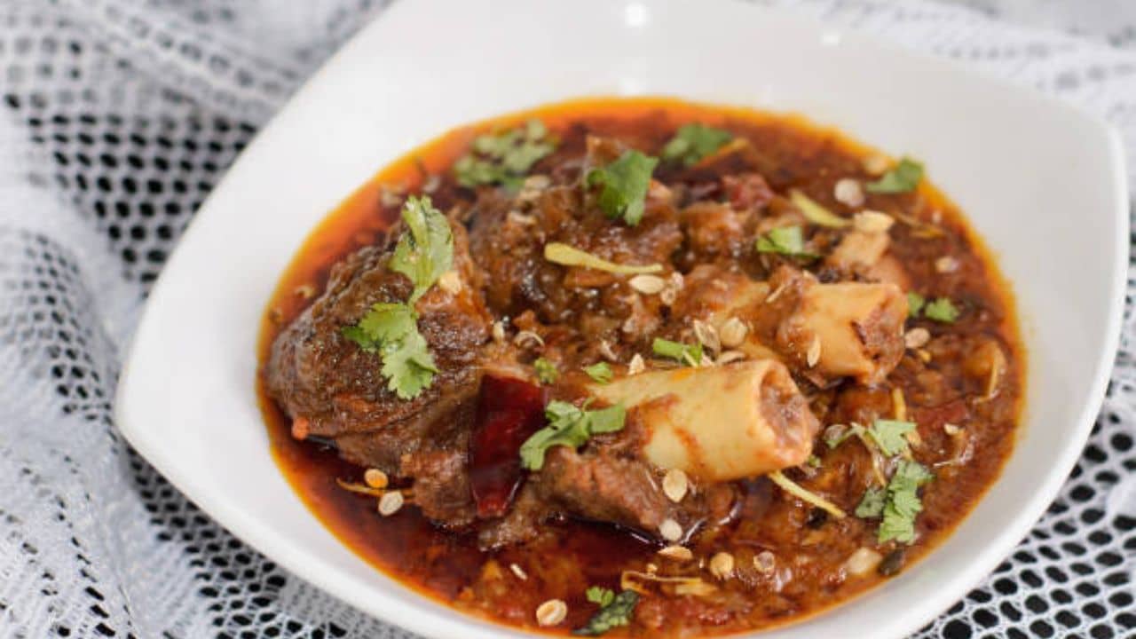 Bhaiphonta Special: মাটনপ্রেমী ভাই? এবার কষা না খাইয়ে মেনুতে রাখুন মহারানি