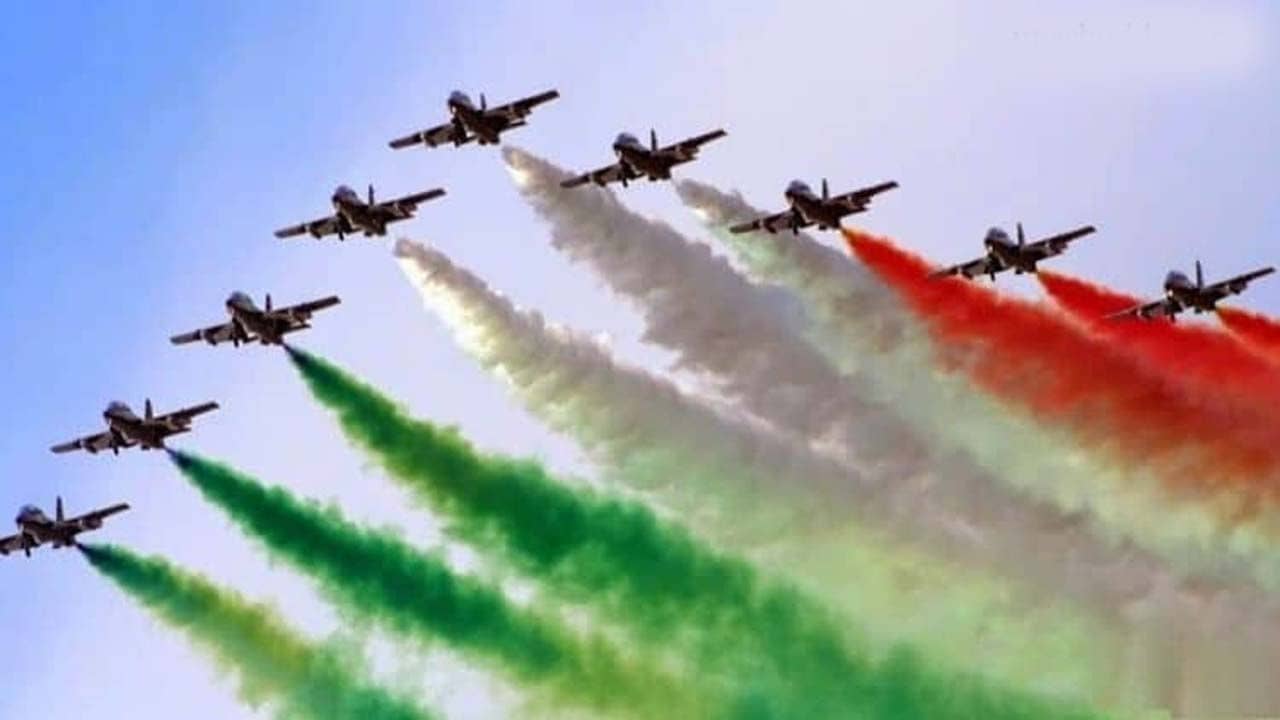 Air Force Day: বায়ুসেনা দিবসের অনুষ্ঠানে আত্মনির্ভরতায় জোর, এল নতুন ইউনিফর্মের ঘোষণাও