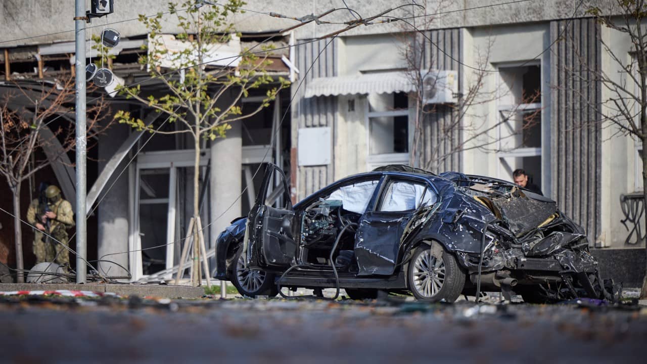 India On Ukraine : কূটনৈতিক আলোচনার দরকার, উত্তেজনা বাড়তেই ইউক্রেনে ভারতীয় নাগরিকদের জন্য জারি নির্দেশিকা