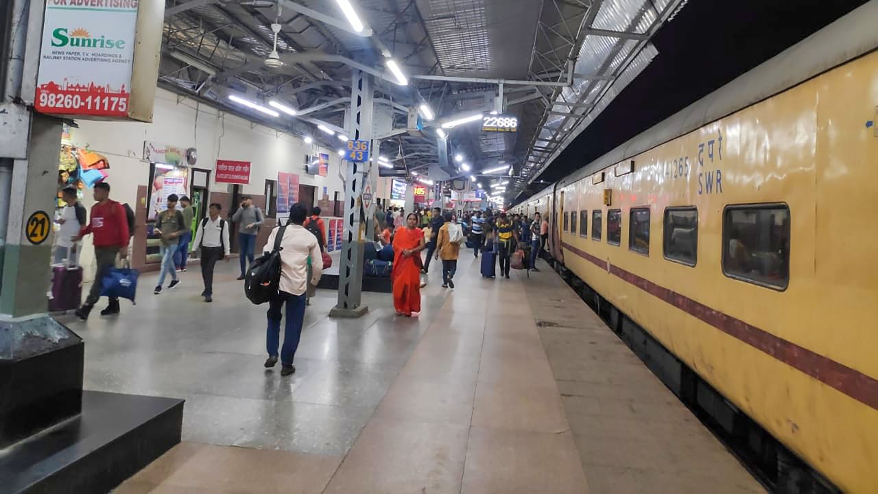 Superfast Trains :  ১৩০ টি ট্রেনকে 'সুপারফাস্ট' তকমা দিয়ে ভাড়া বাড়াল রেল