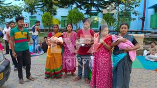 Jalpaiguri Hospital: সদ্যোজাত নিয়ে রাস্তায় বসে মায়েরা, বারবার ফোন করেও অমিল ১০২ অ্যাম্বুল্যান্স