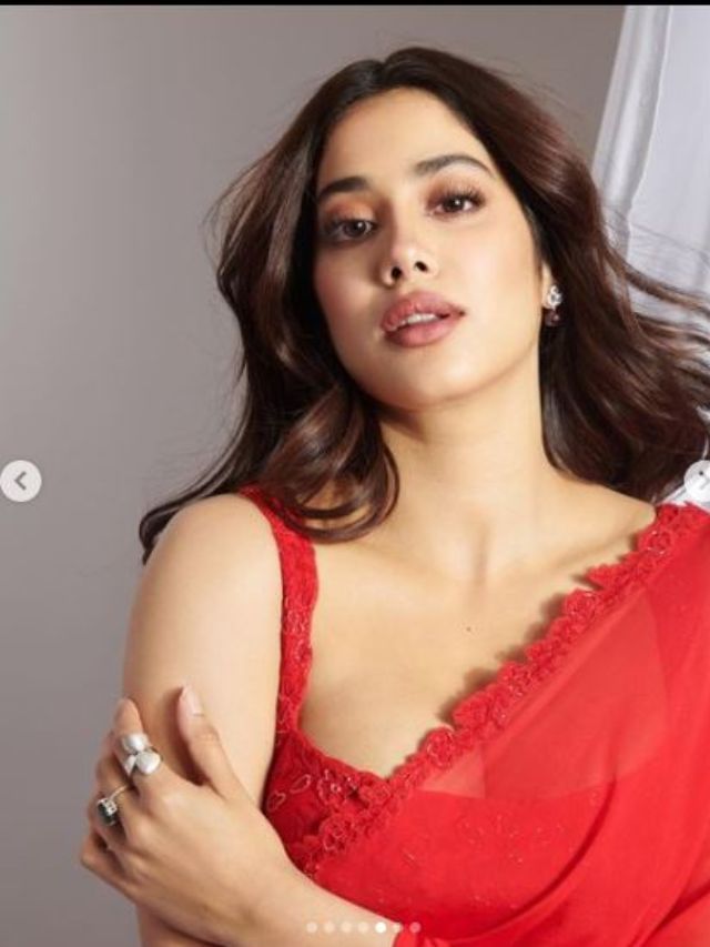 Janhvi Kapoor's Rosy Red Look during Valentine's Week | Janhvi Kapoor's  Rosy Red Look during Valentine's Week